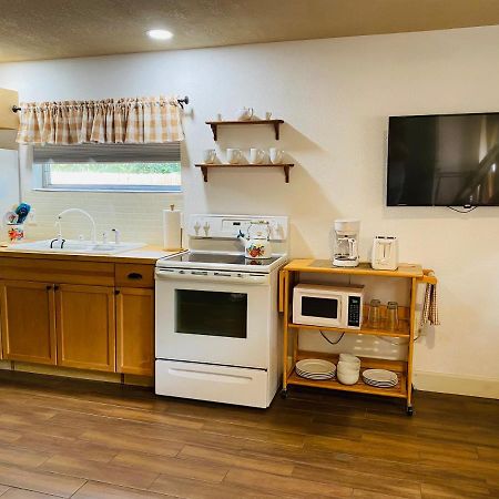 Chic Cozy Country Cot Apartment Lake Placid Exterior photo