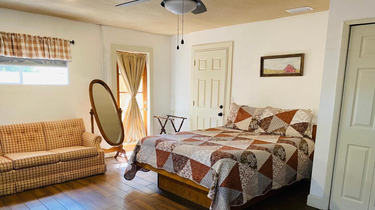 Chic Cozy Country Cot Apartment Lake Placid Exterior photo